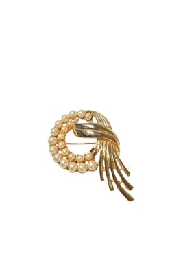Vintage Gold Tone with 21 Faux Pearls Brooch Pin